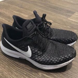 Men’s Nike Pegasus 35 Gym Shoes - Size 11